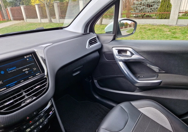 Peugeot 2008 cena 49900 przebieg: 70000, rok produkcji 2017 z Gniezno małe 352